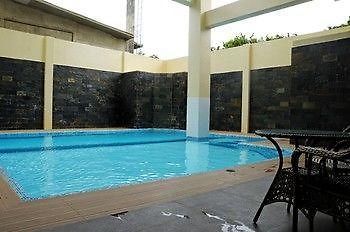 Tancor 3 Residential Suites Cebu Buitenkant foto